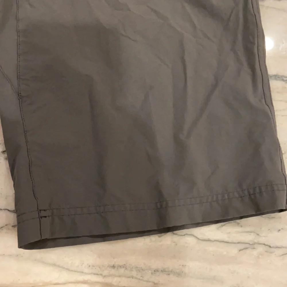 Like New Patagonia Shorts 32 - Picture 3 of 8